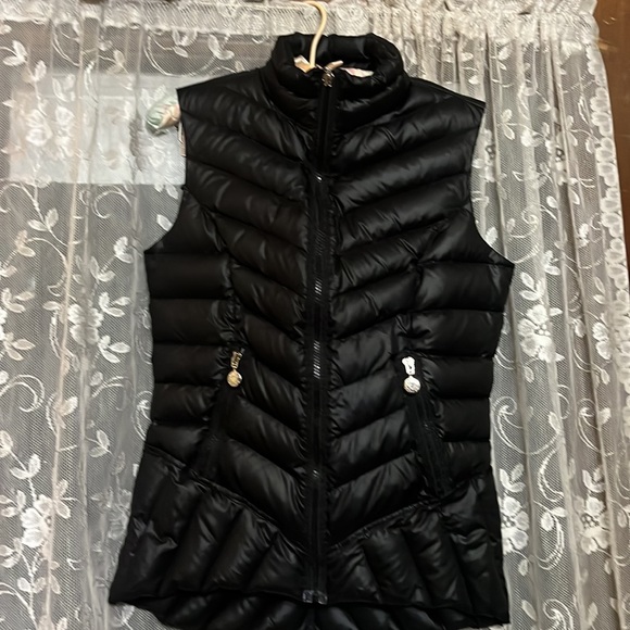 Besty Johnson size small black vest used only once no rips no stains perfect ! - Picture 4 of 5
